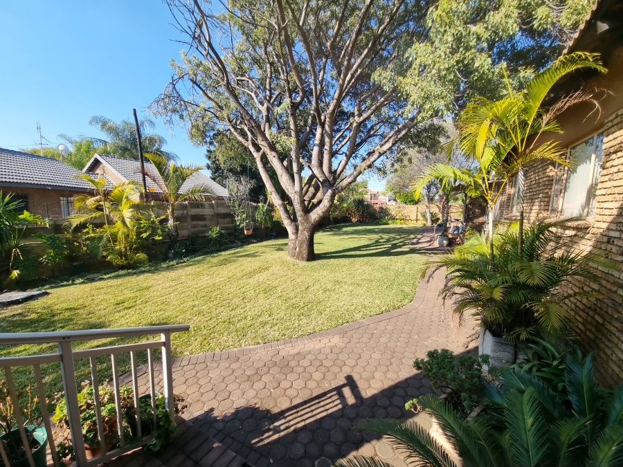 3 Bedroom Property for Sale in Safari Gardens North West